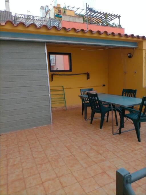 Preciosa Casa De 2 Pisos A 50 Metros De La Playa Canet De Mar Exterior foto