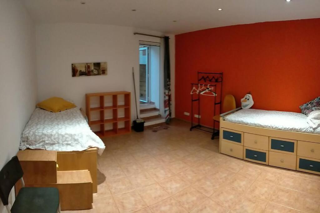 Preciosa Casa De 2 Pisos A 50 Metros De La Playa Canet De Mar Exterior foto